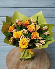 Букет цветов из:  Альстромерии и Розы в Шенджий