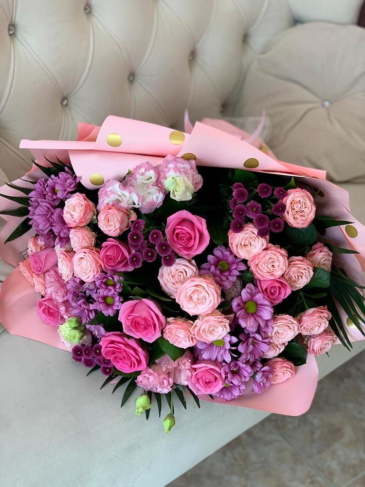 Букет цветов из: Хризантемы, Розы и Лизиантусы в Шенджий