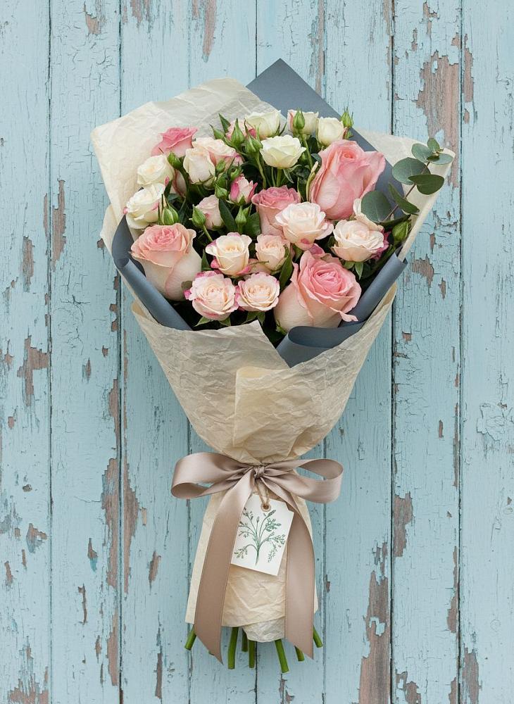 Букет цветов из: Розы в Шенджий