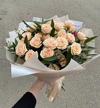 Букет Кремовые розы Латте в Шенджий
