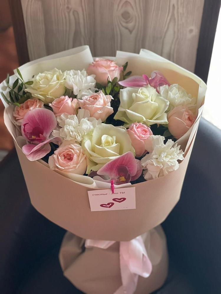 Букет цветов из: Орхидеи, Розы и Гвоздики в Шенджий