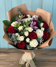 Букет цветов из:  Розы и Альстромерии в Шенджий