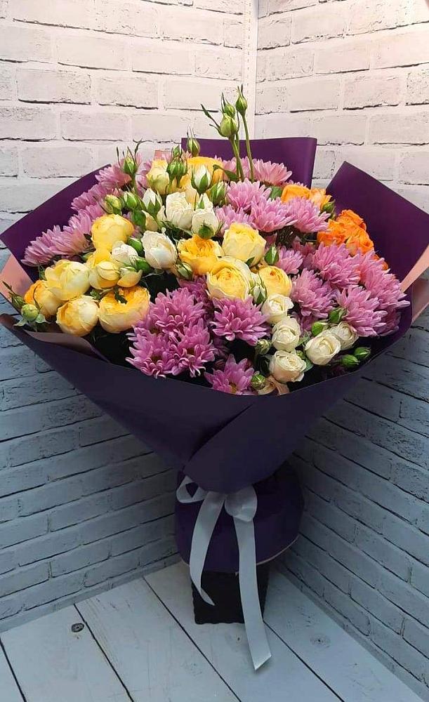 Букет цветов из: Хризантемы и Розы в Шенджий