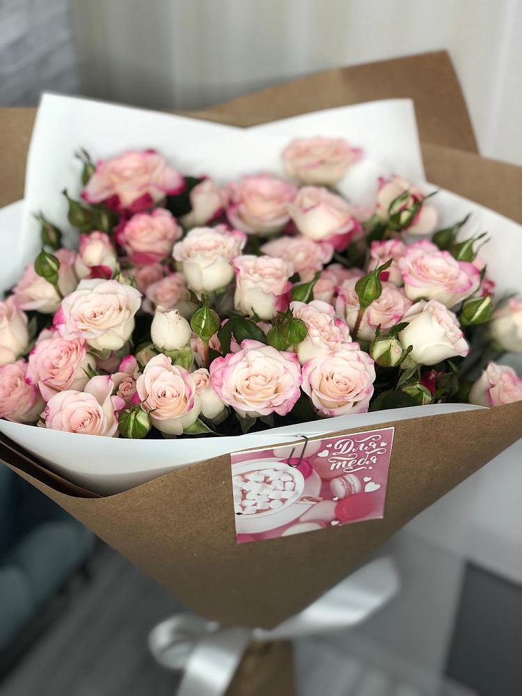 Букет цветов из: Розы в Шенджий