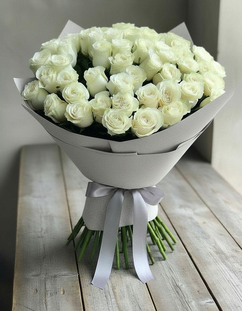 Букет 35 Белых роз в Шенджий