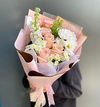 Букет цветов из:  Хризантемы и Розы в Шенджий