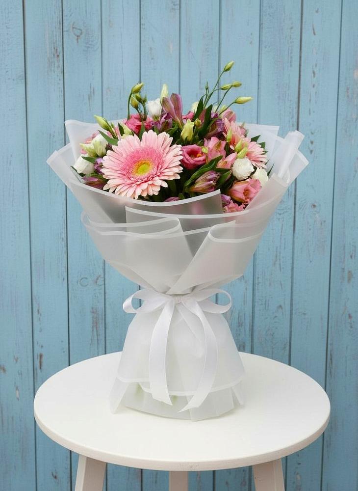 Букет цветов из: Герберы, Альстромерии и Лизиантусы в Шенджий