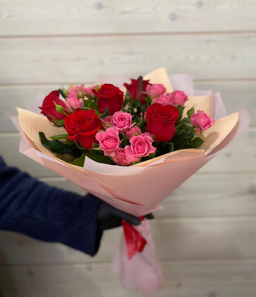 Букет цветов из: Розы в Шенджий