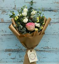 Букет цветов из:  Розы и Лизиантусы в Шенджий