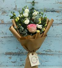 Букет цветов из:  Розы и Лизиантусы в Шенджий