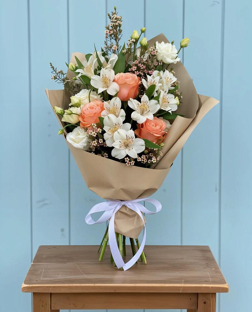 Букет цветов из: Альстромерии, Лизиантусы, Розы и Хризантемы в Шенджий